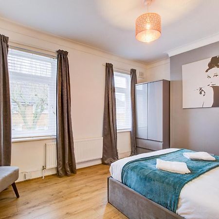 Statera Apartments - 2-Bed House In Stratford Londra Esterno foto
